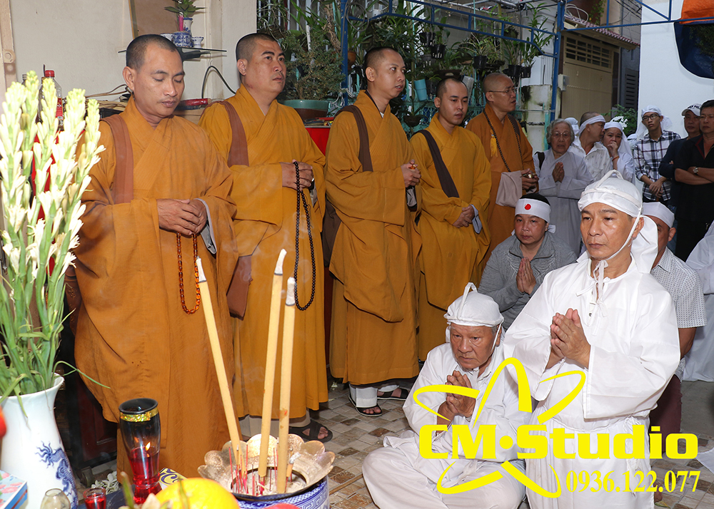 Quay phim lễ tang giá rẻ